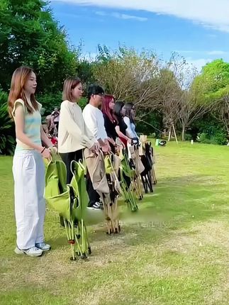 #网红椅 #折叠躺椅 #户外桌椅 #月亮椅 #携带方便