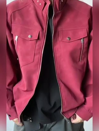 #皮夹克外套 #工装外套穿搭 #立领机车服外套 #秋季外套 #美式复古外套 酒红色短款pu皮夹克男款秋季美式复古立领机车服cleanfit工装外套