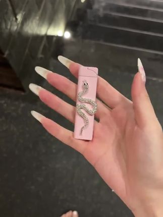 仙女打火机看看仙女收到礼物的表情#创意打火机 #网红打火机 #花式打火机