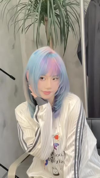 啊啊啊救命🆘这个发色也太有二次元少女感了吧!!!
#广州二次元染发Simon #广州二次元 #二次元染发 #二次元 #染发