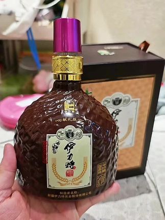 新疆名酒,纯粮酿造,五粮浓香,口粮酒。#伊力特#纯粮酒#口粮酒#无限回购的宝藏单品