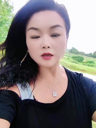人生一辈子,越是争,心越累;越是怨,心越烦;越是恨,心越气。看似在为难别人,其实是在折磨自己。学会放下,才是善待自己。心静了,睡眠就好了;气顺了,疾病就消了;想开了,烦恼就没了,身体好了,福气自然就来了……@抖加🔥上热门🔥dou+🔥热点宝