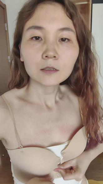 小胸聚拢内衣,不跑杯不空杯, 小胸聚拢内衣,不跑杯不空杯。小胸也能穿出沟。哈哈哈#内衣推荐 #内衣分享 #小胸聚拢文胸 #小胸显大内衣 #小胸内衣