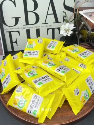 无蔗糖荞麦蛋卷 荞麦与鸡蛋精心烘焙,酥酥脆脆,一点也不甜腻,越嚼越香巨好吃# 开袋即食 # 超便宜超划算 # 荞麦蛋卷 # 老人小孩都爱吃