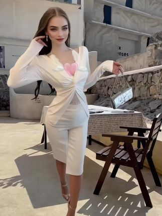 #春秋纯欲风蕾丝花边挂脖v领修身t恤#精致穿搭 #女神 #气质范 #小性感