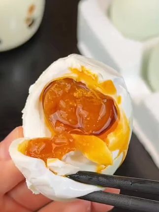 天气没胃口这个#咸鸭蛋 吃饭做吃粥都好吃