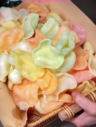 #虾片怎么做才好吃 #虾片零食 #虾片推荐