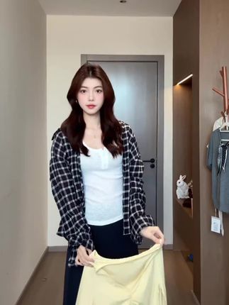氛围感温柔纯欲初秋辣妹套装修身显瘦短上衣大摆半身长裙两件套#氛围感#温柔风#辣妹#修身#显瘦