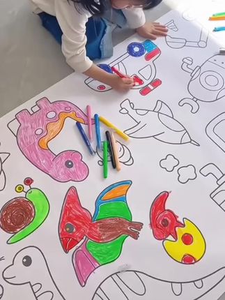 给孩子准备这个超长涂鸦大画纸🔥孩子能安静两小时,孩子喜欢,妈妈也娃也轻松带啦!#亲子涂鸦 #绘画能力 #专注力提升