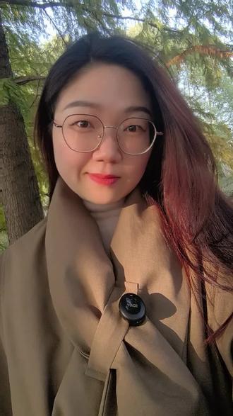 原来这才是一个家庭最好的风水。都说“家和万事兴”,但多少人知道,在这句话前面,还有更重要的三句:
“父爱则母静,母静则子安,子安则家和,家和万事兴。”
那家道中落又是为何?后面三句话扎心了:
“父懒则母苦,母苦则子惧,子惧则家衰,家衰败三代。”#dou上热门 #家庭 #家和万事兴 #父亲 #婚姻