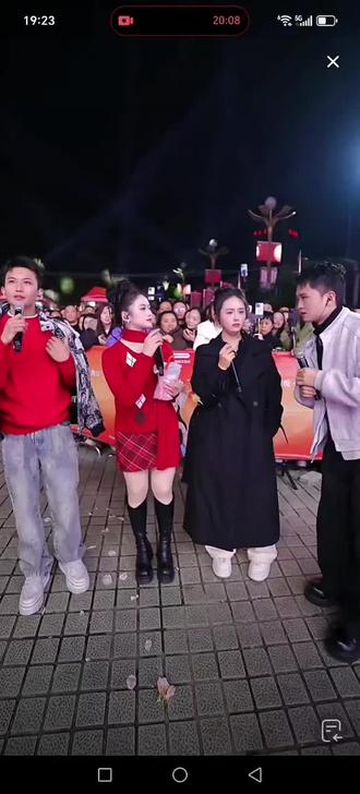 @阿朱💋3号大型年货节,遵义站 #四大才子#郎才女貌天作之合 #活动现场分享