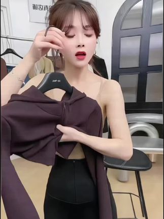加绒拉链修身百搭连帽卫衣2025《美式街头》T恤女秋冬打底衫内搭#打底衫#连帽卫衣#面料柔软舒适