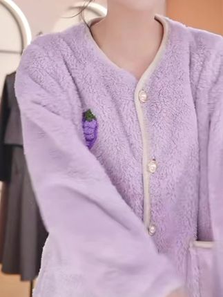 #秋冬穿搭新鲜感在线 #人生每一刻都值得纪念 #女孩活成自己想要的样子 #睡衣#保暖又好看 @DOU+上热门