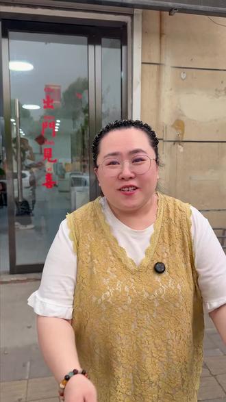天津的姐妹又有口福啦!酸奶塔可来喽! 外酥里糯!一口爱上的拉丝#年糕塔可 #酸奶塔可 #熙含酸奶 #天津美食 #taco