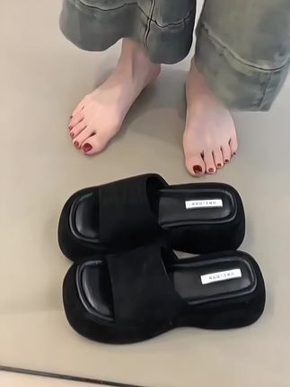 #创作灵感 #夏季凉鞋 #便宜又好穿 #防滑厚底女拖鞋 #厚底拖鞋