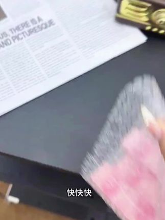 AKF唇泥的泼天大羊毛!赶紧去选选自己喜欢的色号~#显白唇釉 #唇泥种草 #akf唇泥 #清仓捡漏