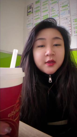 今天的奶茶是千问请的#千问 #奶茶 #奶茶一杯快乐加倍 #燕郊 #燕郊同城 @抖音小助手