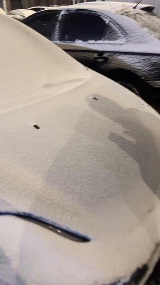 送给陌生车主的大雪天第一条中国龙#车上画雪#雪上画画 #纹身师必备技能 #抖音推广 #在雪地里当画家咯