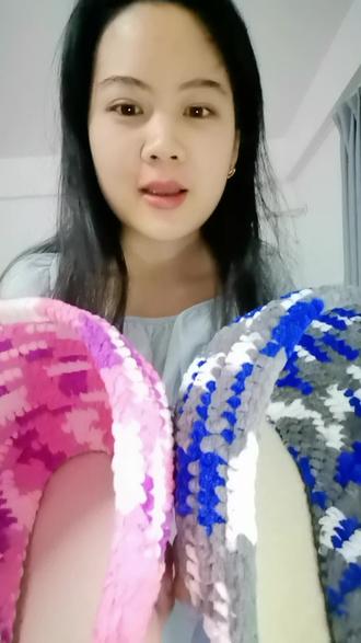 这是我做的手工。有喜欢的朋友吗#真实生活分享计划 #纯手工编织拖鞋 #帽牌鞋 #宠物窝 #织女