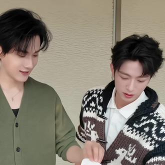 突如其来的梗 哈哈哈哈,你俩网速挺快呀 突然来了一个“真棒”的梗,沛恩眼珠子一转我就知道坏主意来了,藏不住小情绪呀~
◎#奖励 #江衡 #李沛恩 #真棒猫#萝卜纸巾猫