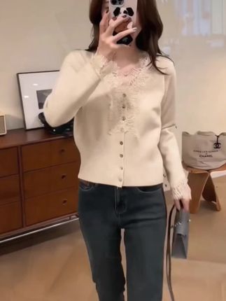 #今日穿搭 #上衣穿搭 #街拍小姐姐穿搭秀 #女装打底衫 #女装