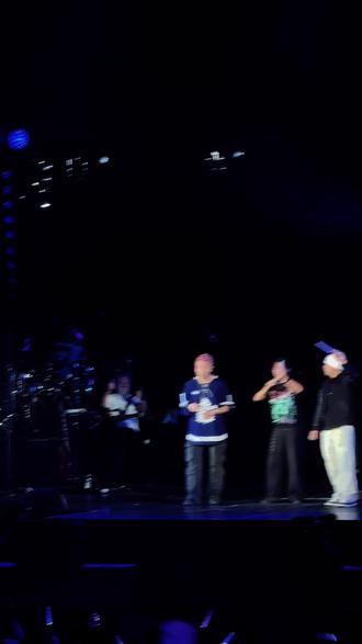 不是陶吉吉一个人的演唱会
是我们一起完成的爱我还是他🎤
多伦多这晚很有人情味😺
#陶喆#陶喆演唱会#多伦多