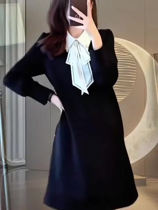 春秋2025别致新款显廋高端法式赫本风大码宽松连衣裙打底内搭裙子#早秋新款连衣裙 #谁穿谁好看特别有女人味