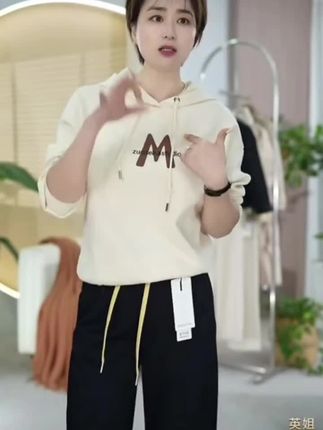 W387连帽长袖女套头杏色宽松卫衣春秋秋季时尚女装