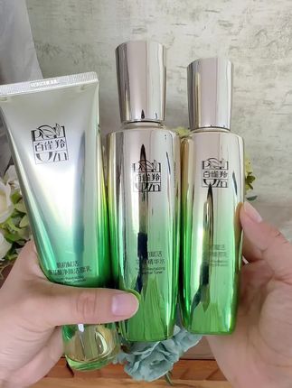 百雀羚肌初赋活水乳,补水保湿,紧致淡纹,适合熟龄肌肤#百雀羚#水乳