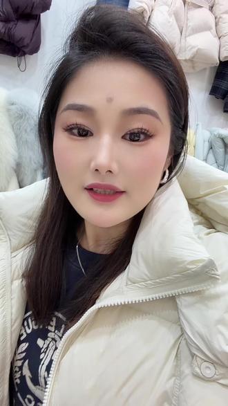 姐妹们你们来了吗 #女装批发拿货攻略 #服装实体店主 #加油服装实体