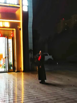 天气冷了适合打球,健康在,快乐在,平安在,幸福在,日子长长,总会如愿以偿!