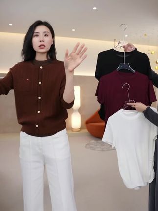 Mayya Plus韩系简约收腰内搭短袖百搭圆领T恤上衣#穿搭 #高级感穿搭 #ootd穿搭 #T恤 #女装