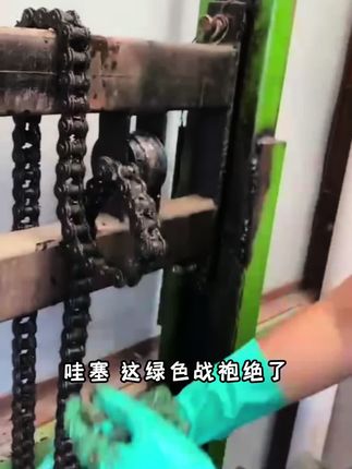 安思尔37-176丁腈防化手套,专业级手部防护。耐油、耐酸碱,提供EN 374 A类化学防护。棉绒衬里吸汗舒适,倒菱形纹理增强抓握力。适用于石油、化工、机械操作等领域,是工业安全防护的可靠之选。#好物推荐🔥 #干货分享视频 #居家好物 #实用分享 #日常生活小妙招