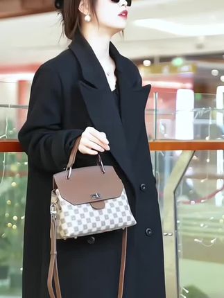 #斜挎包 #美包分享 #手提包 #包你时尚 女款单肩斜挎包