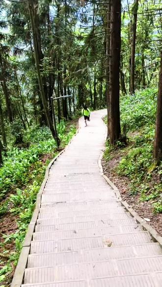 #西岭雪山 #徒步奖牌 西岭雪山徒步免门票拿奖牌啦!!!