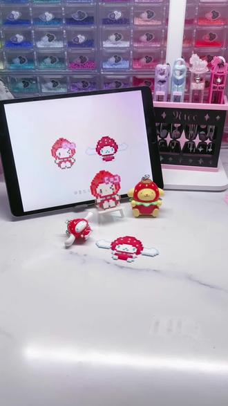 今天拼三丽鸥草莓糖mini系列#我在抖音玩拼豆 #拼豆人有自己的春节 #过年不无聊大赏 #拼豆图纸 #拼豆教程