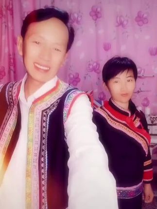 #愿刷到的朋友每天都开心快乐 #回忆美好时光 #少数民族风情 #努力成为更好的自己加油 #夫妻组合