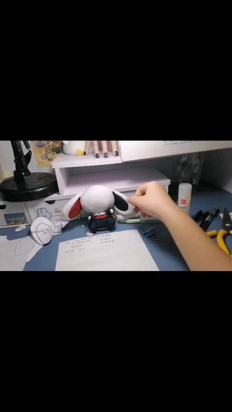 #兔子玩偶手工制作 #手工diy #手工教程视频原创
#手工教程
有问题指出来我一定会尽量改正。
校服小兔子制作教程,第一期就先这样结束了,下次见