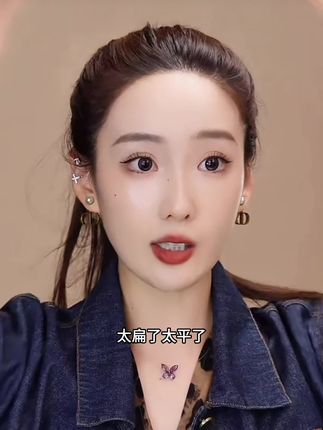 扁头后脑勺的姐妹有救啦!这款三角抓夹真的超修饰扁塌头#头饰发饰#抓夹 #扎发教程 #韩系 #修饰头型