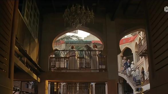 《飞鹰计划》(1991)类型:#香港冒险动作喜剧片 简介:成龙饰演传奇飞鹰,组队深入撒哈拉沙漠探寻纳粹秘藏黄金。实景实拍冒险打斗,融合异域风情与搞笑桥段,兼具反战内核,经典港式寻宝大片。评分:豆瓣7.9,腾讯8.2,好于88%冒险片#成龙 #郑裕玲 #电影推荐 #一个片段看完一整部剧