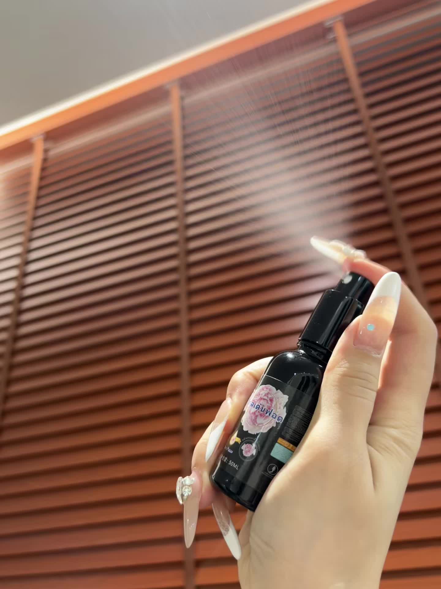 太好闻了,我的天,挖到宝了啊!从头香到脚,随便喷!#香氛喷雾 #泰国香氛 #强烈推荐 #斩男香 #自带体香