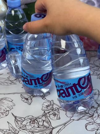 24 瓶一箱的 Ganten/百岁山景田纯净水,360ml/560ml 不同容量,不容错过#整箱包装