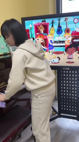 钢琴老师课费定价秘诀,快速积累第一波生源
#钢琴老师 #弹钢琴 #钢琴启蒙 #钢琴老师创业 #钢琴工作室