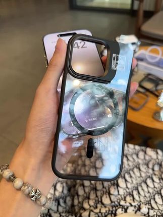 花小钱装大的,来看我秒变iPhone17#创意手机壳 #防摔手机壳 #这个手机壳真的长在我心巴上了#苹果17手机壳 #苹果17续航