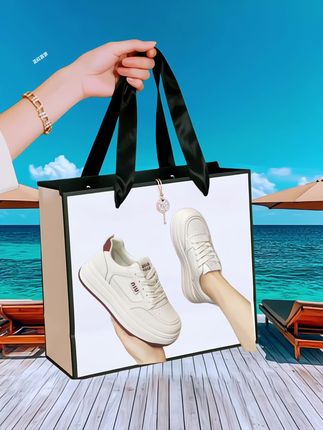 新款女士厚底小白鞋#时尚休闲穿搭#显高显瘦显腿长 #四季小白鞋 。