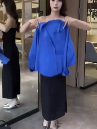 #秋季穿搭 #时尚潮流 克莱因蓝色衬衫女经典长袖外套港风春秋季叠穿内搭纯棉衬衣百搭#面料柔软舒适 #高级感穿搭 #专柜品质