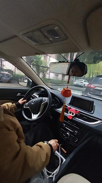 新手女司机手动挡单人出行Day2打卡!离合、油门、换挡渐入佳境,独自奔赴的时光,自在又畅快~#手动挡 #手动挡女司机日常