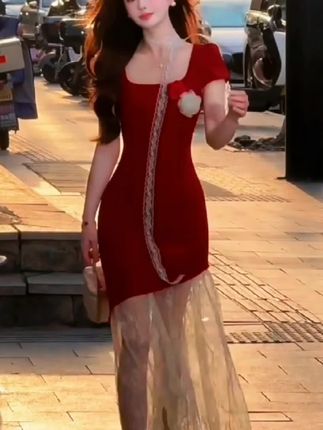 很有女神范的连衣裙#气质连衣裙 #蕾丝连衣裙 ##气质仙女裙穿搭 #谁穿谁漂亮 #美搭尽显女神范