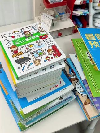 家里书本多的,这个移动书架一定要安排上大容量,哪里需要就推哪里#书架#收纳整理#学习用品#书本放置架#文具安利