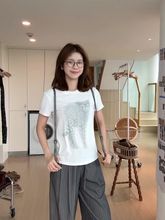 条纹裤,超级好穿好看#ootd穿搭 #休闲裤女 #西装裤女
